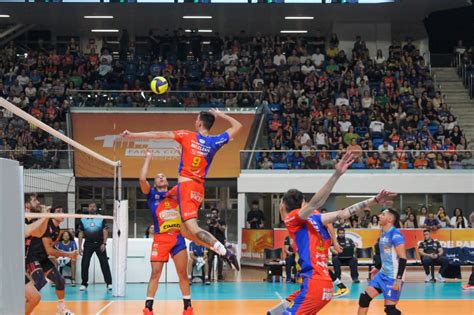 Vôlei São José é superado no tie break pelo SESI SP na Arena Life Informa