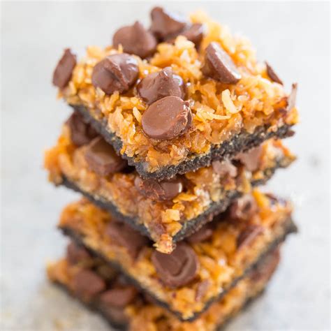 Samoas Cookie Bars (Coconut Caramel Cookie Bars) - Averie Cooks