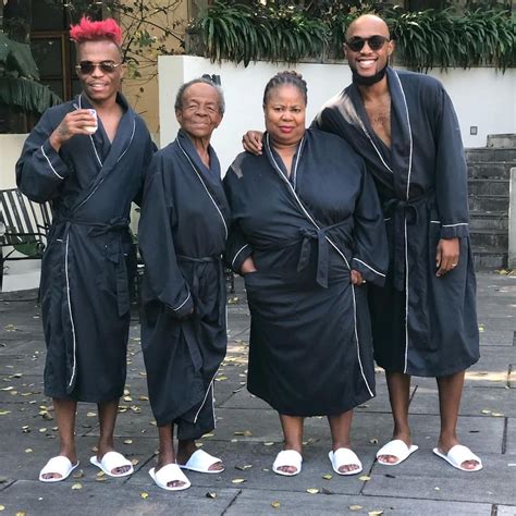 Somizi Mhlongo Age / Pics and facts about Somizi's alleged boyfriend ...