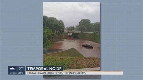 Reda O M Vel Mostra Estragos Da Chuva Na Asa Norte Df G