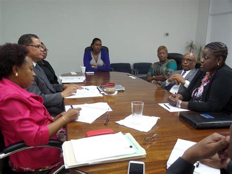 Minister of Labour meets with Executives of The Bahamas Financial Services Board and the ...