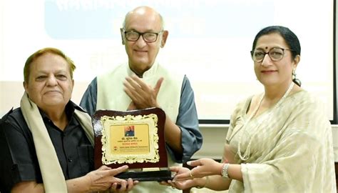 Kanya Maha Vidyalaya KMV Organises A Seminar Dedicated To The Writing