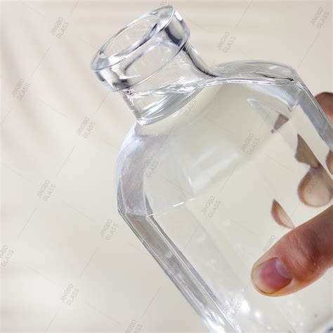 700ml Round Glass Liquor Bottle Manufacturer Best Jingbo Glass Bottle