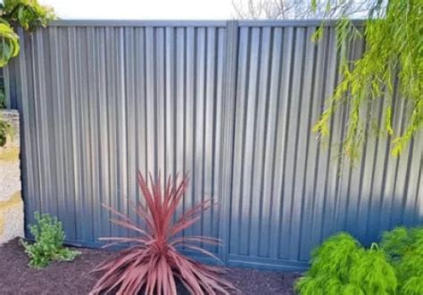 Blade Fencing Perth Aluminium Timber Or Steel Vertical Batten Fence