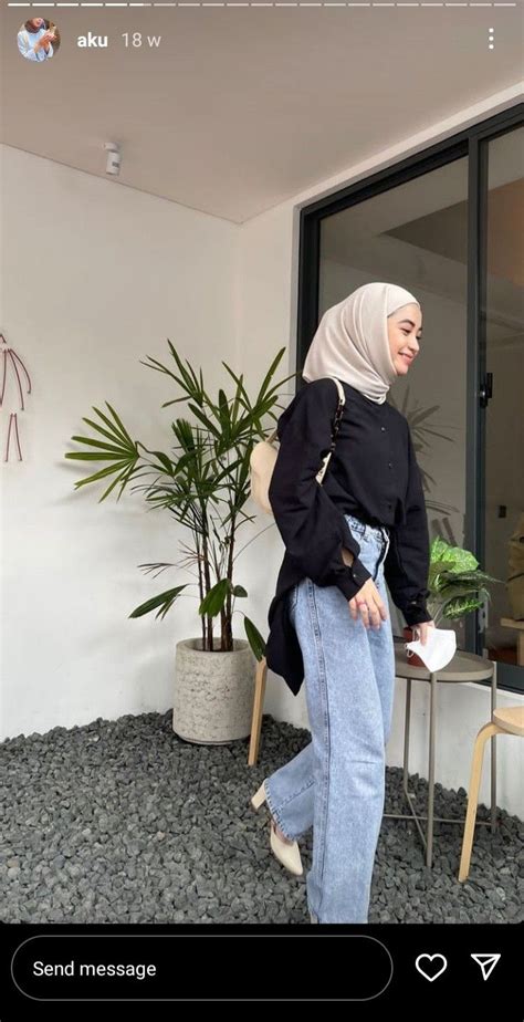 Tania In 2022 Inspirasi Fashion Hijab Gaya Model Pakaian Pakaian Hitam