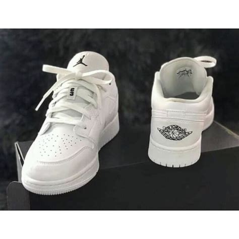 T Nis Nike Air Jordan Dunk Low Cano Baixo Todo Branco Feminino E