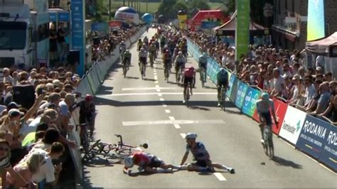 Dylan Groenewegen suffers collarbone fracture in the Renewi Tour post ...