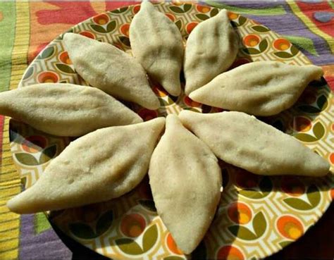 ठंड के मौसम का ये स्पेशल स्वीट स्नैक्स क्या आपने बनाया? Gud Bagiya