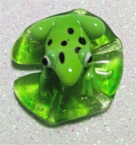 Hand Blown Glass Murano Art Frog Sitting On A Lilly Pad Figurine Green Unknown Glass Blowing