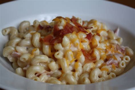 Spicy Bacon Mac and Cheese | The Gourmand Mom