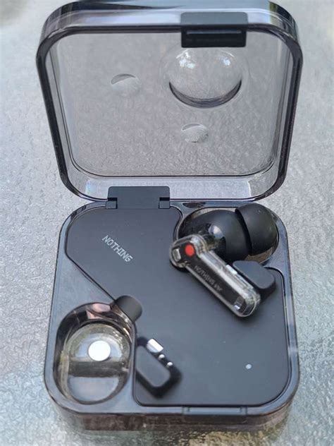 ear earbuds review  lacking  gadgeteer