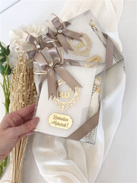 White Gold Islamic Yaseen Book Tasbeeh Scented Sachet Muslim Favor