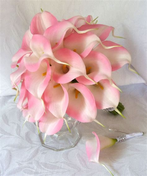 Hawaii Wedding Flowers: Pink Calla Lily Bouquet