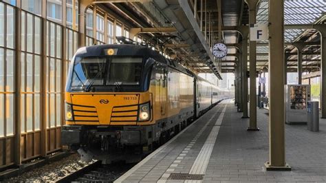 K Ns Vectron Komt Met De Nightjet Door Amsterdam Amstel