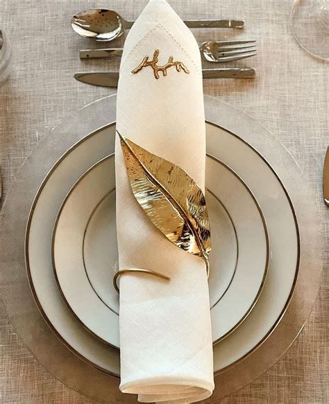 Pin By Sarah Moore On Tablescapes Gold Cutlery Set Table Setting