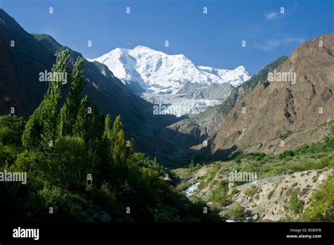 Mount Rakaposhi in the Hunza Valley in Northern Pakistan Stock Photo - Alamy