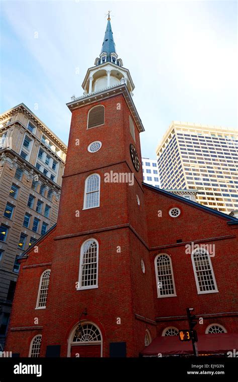 New England Town Meeting House High Resolution Stock Photography And