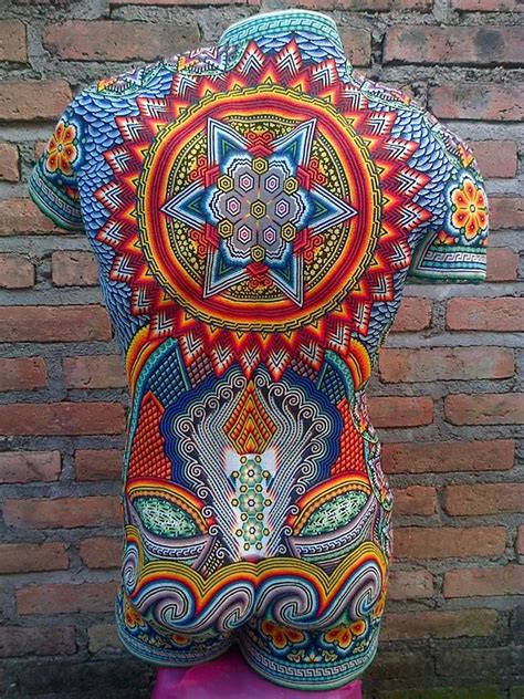 La historia detrás del casco de Darth Vader huichol Arte huichol