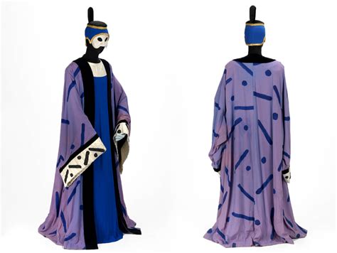 Opera costume · V&A