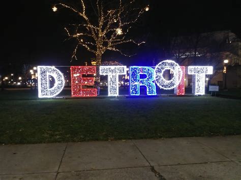 Say nice things about... : r/Detroit
