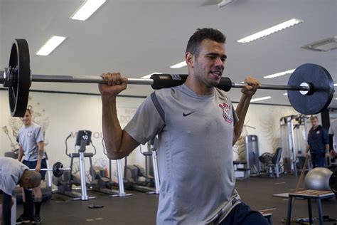 Leandro Castán durante o treino realizado esta manhã no CT Joaquim