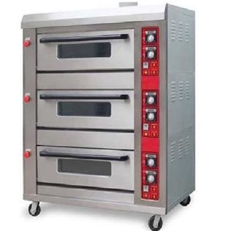 3 Deck 6 Trays Gas Oven In Ghaziabad FOODMART AGRO ENGINEERING