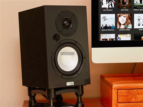 Magnat Multi Monitor 220 aktív hangfal teszt | av-online.hu