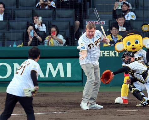 阪神obブラゼル、10年ぶり甲子園で死球を素手でキャッチ😆 トラ阪神・スポーツnews速報