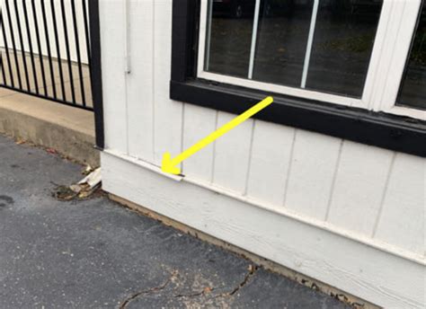 Missing or Loose Flashing - Certified Commercial Property Inspectors ...