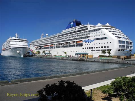 Seven Seas Navigator Photos