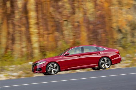 Download Compact Car Car Honda Vehicle Honda Accord 4k Ultra Hd Wallpaper