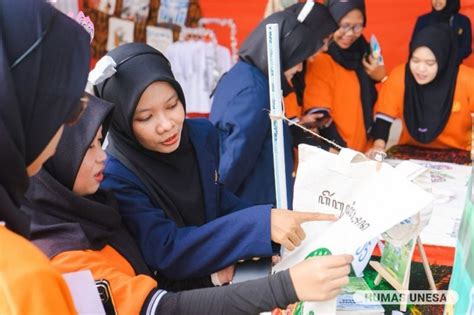 Mahasiswa Ppg Prajab Unesa Menjelaskan Program Dan Inovasi Mereka