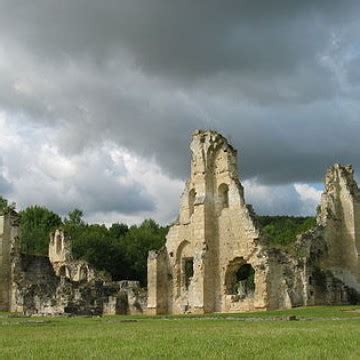 Combien d abbayes monastères et prieurés dans les Hauts de France