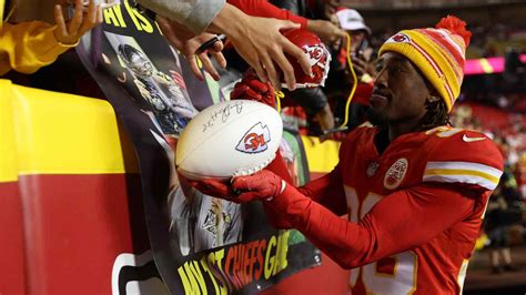 Chiefs Urged to Give $40 Million Extension to 'Truly Unique' Player