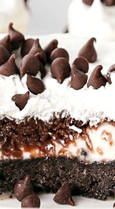 Decadent Chocolate Lasagna Cupcakes