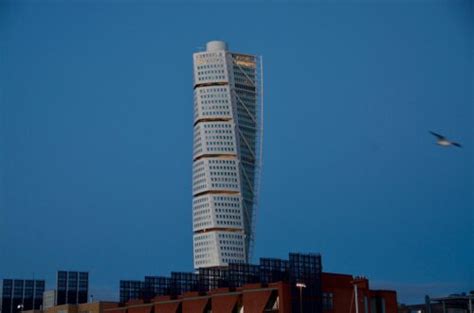 La Majestuosa Torre Turning Torso Arquitectura En Movimiento