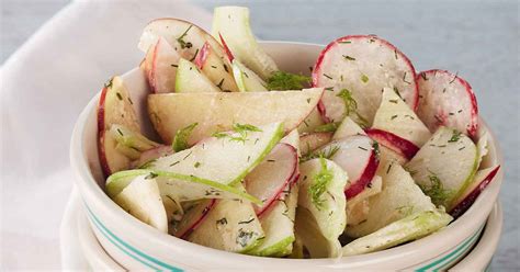 Ensalada de manzana y rábanos con salsa Recetas Nestlé