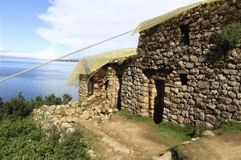 Comunarios De La Isla Del Sol Restaurarán El Templo De Pilcocaina La