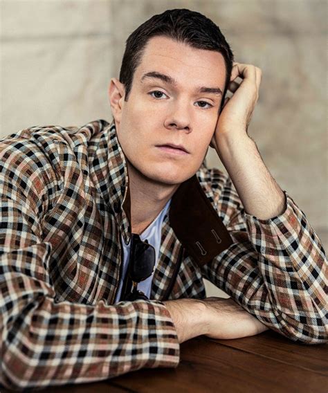 Soi Nhanh Pro D N Sao Sex Education To N H C L C Gi I Gi I Th Ng Kh Ng B O Sao Netflix