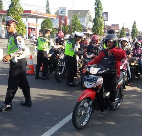 Gak Cuma Tilang Manual Polisi Pastikan Razia Motor Di Jalan Balik Lagi