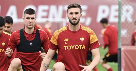 Trigoria Roma Al Lavoro In Vista Del Monza Foto Gallery Forzaroma