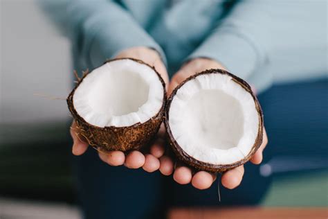 How Much Coconut Oil Can You Eat Daily We Asked Experts