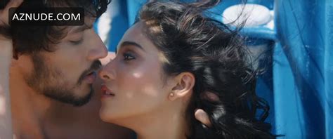 REGINA CASSANDRA Nude AZNude