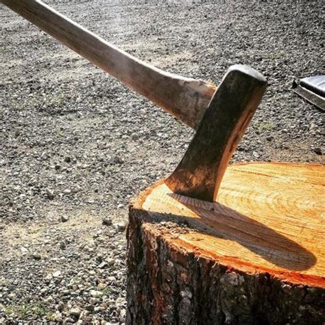 Splitting Axe Vs Maul Which One Should I Buy For My Wood Splitting