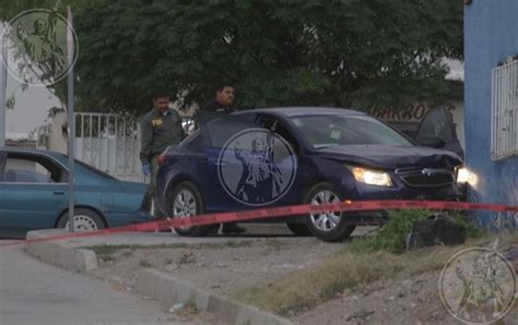 Atacan A Balazos A Dos Hombres Mientras Manejaban