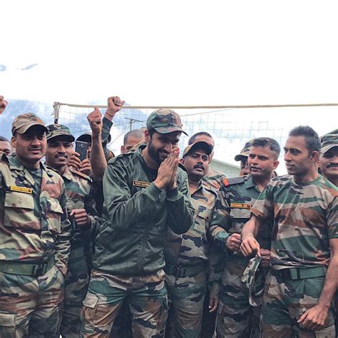 Uri The Surgical Strike Actor Vicky Kaushal Spends Time With The Indian Army Bollywood News