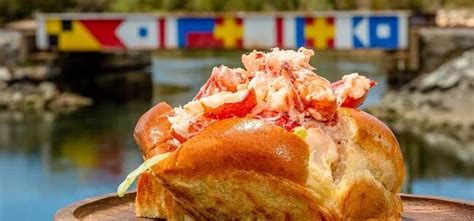 The Top Lobster Rolls In Bourne Massachusetts Vacation Cape Cod