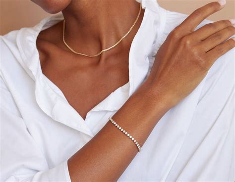 14 Gorgeous Tennis Bracelets To T A Special Woman In Your Life