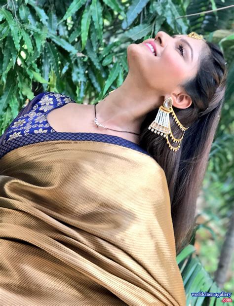 Rubina Dilaik Hot Stills