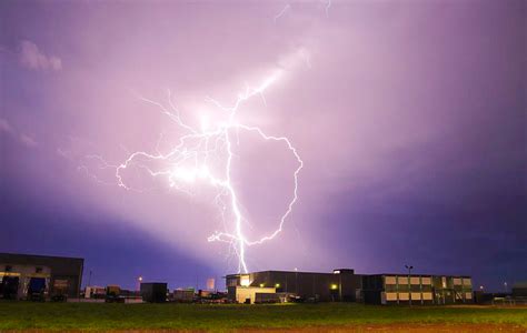 Code Geel Felle Buien Met Hagel Onweer En Zware Windstoten 112Drachten